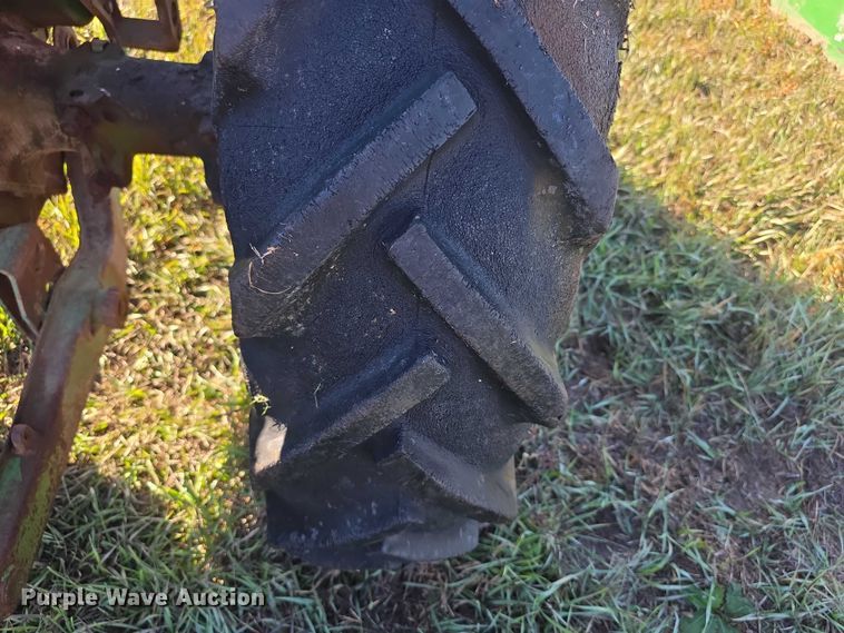 image for item DZ3565 John Deere MT tractor