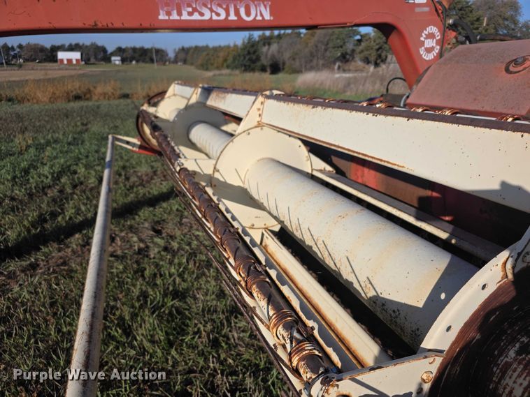 image for item DZ3569 Hesston Hydrostatic Swing 1014 swather / windrower