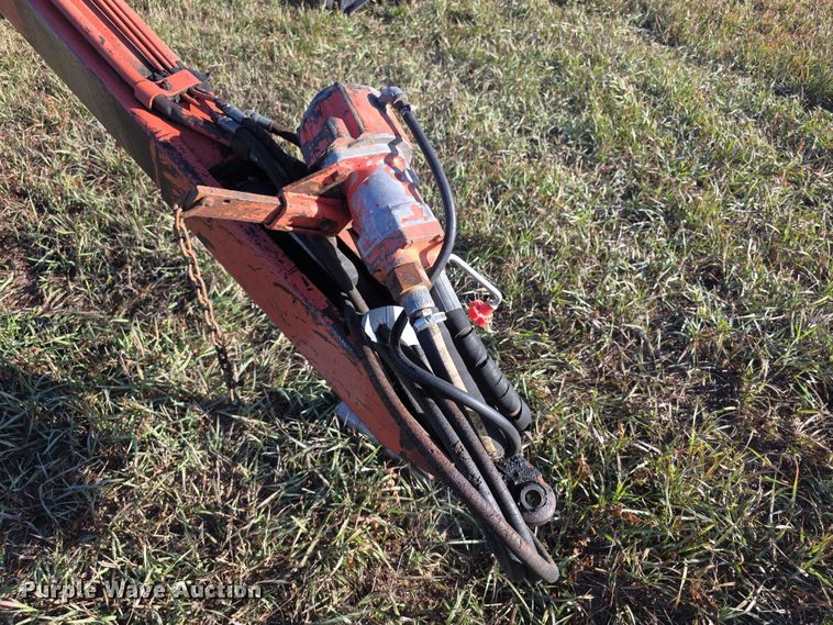 image for item DZ3569 Hesston Hydrostatic Swing 1014 swather / windrower