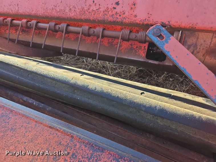 image for item DZ3569 Hesston Hydrostatic Swing 1014 swather / windrower