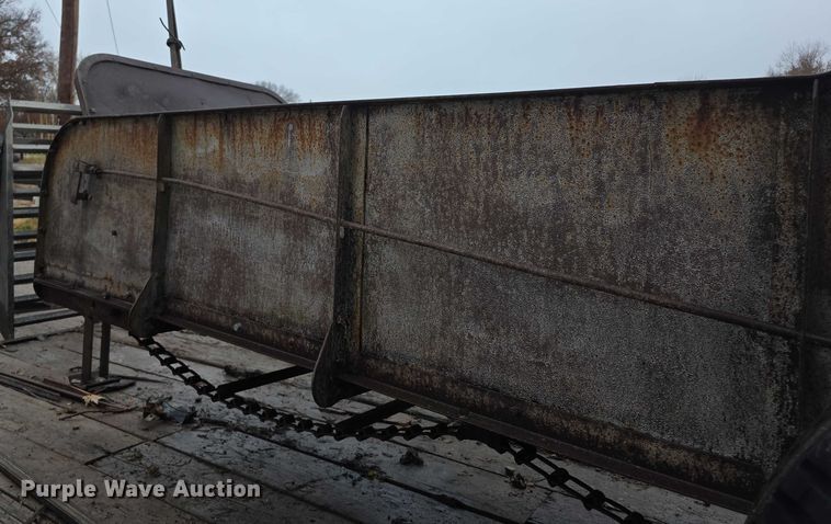 image for item DZ3585 Manure spreader