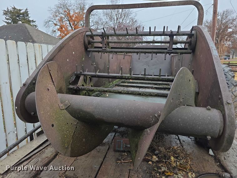 image for item DZ3585 Manure spreader