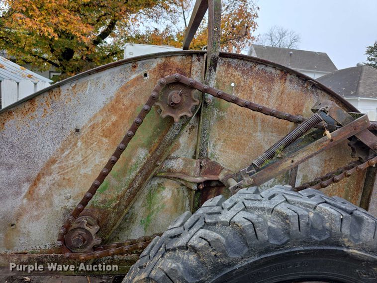image for item DZ3585 Manure spreader