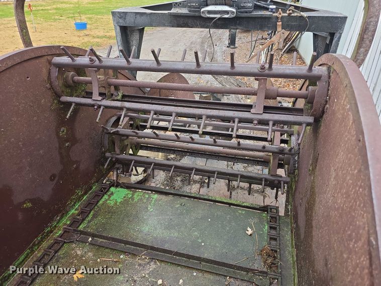 image for item DZ3585 Manure spreader