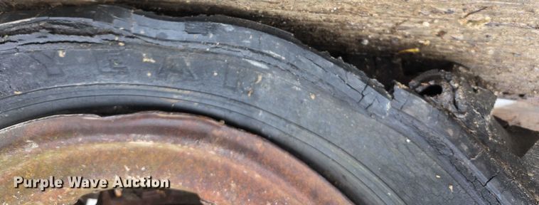 image for item DZ3585 Manure spreader