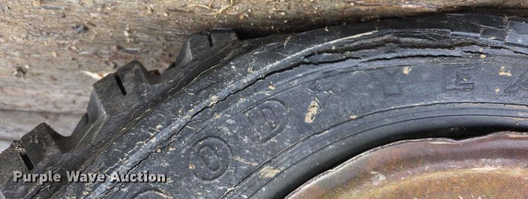 image for item DZ3585 Manure spreader