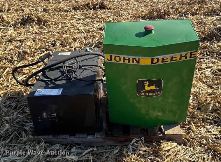 image for item EA2036 (2) fuel tanks