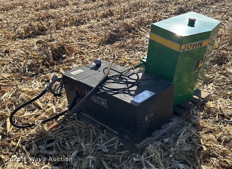 image for item EA2036 (2) fuel tanks