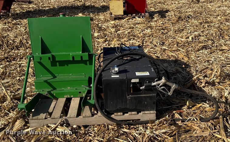 image for item EA2036 (2) fuel tanks