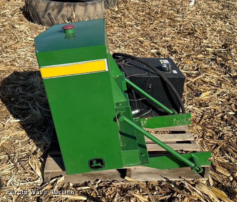 image for item EA2036 (2) fuel tanks