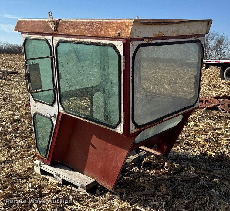 image for item EA2037 Tractor parts