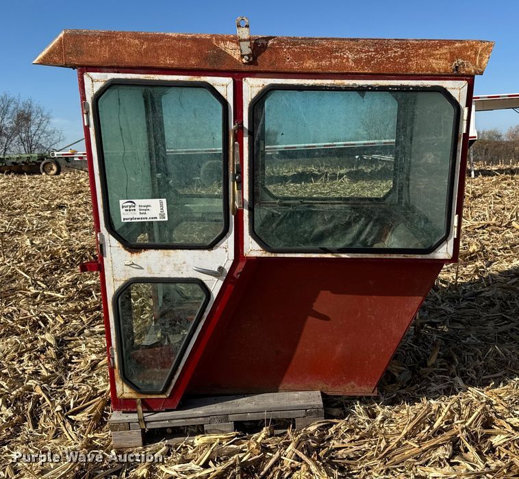 image for item EA2037 Tractor parts