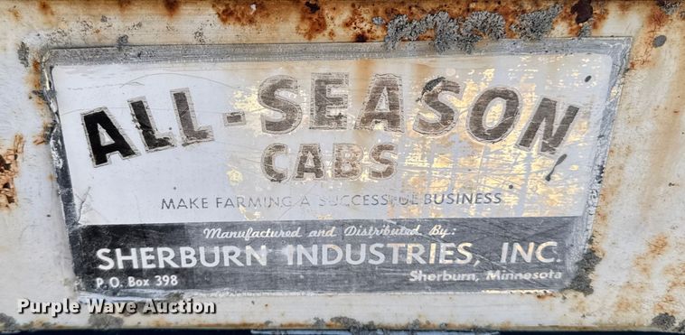 image for item EA2037 Tractor parts