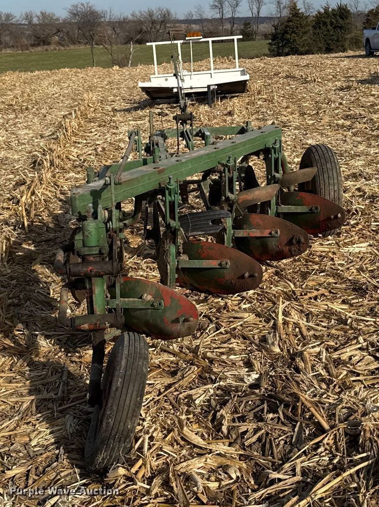 image for item EA2044 J.I. Case plow