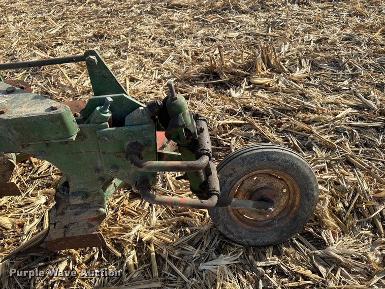 image for item EA2044 J.I. Case plow