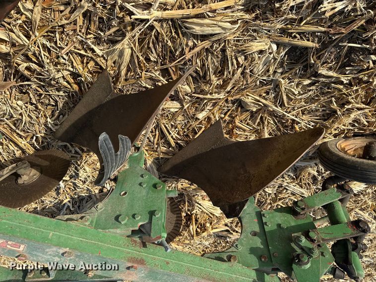 image for item EA2044 J.I. Case plow