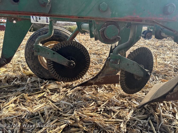 image for item EA2044 J.I. Case plow