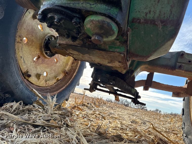 image for item EA2045 1951 John Deere B tractor