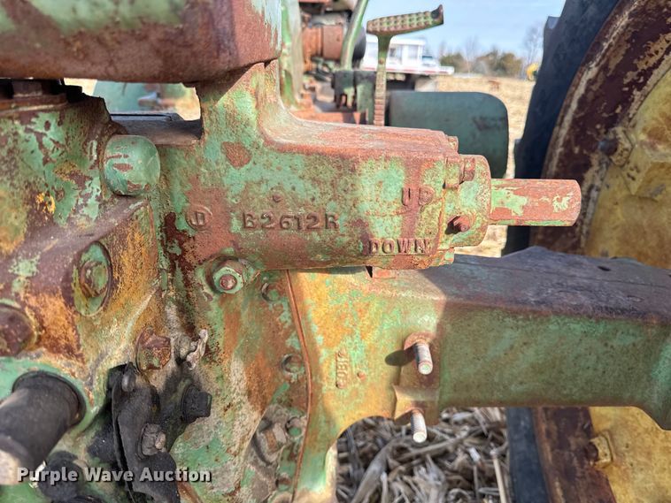 image for item EA2045 1951 John Deere B tractor