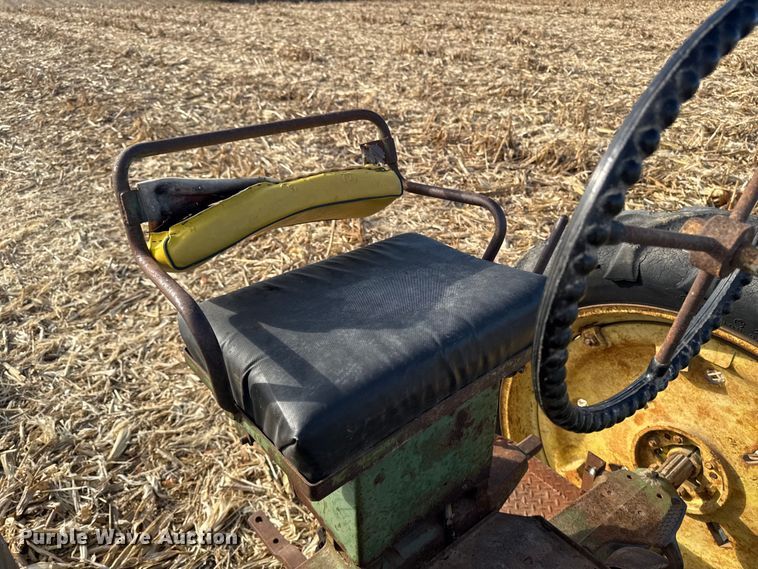 image for item EA2045 1951 John Deere B tractor