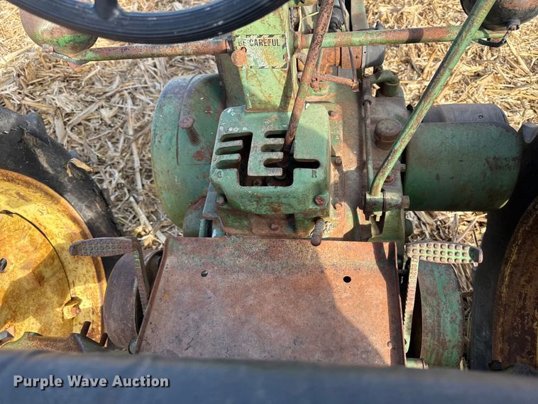 image for item EA2045 1951 John Deere B tractor