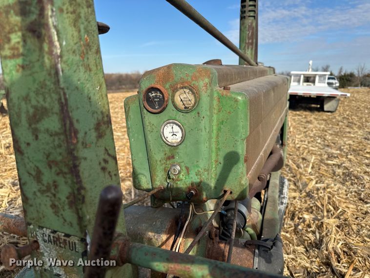 image for item EA2045 1951 John Deere B tractor