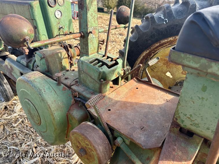 image for item EA2045 1951 John Deere B tractor