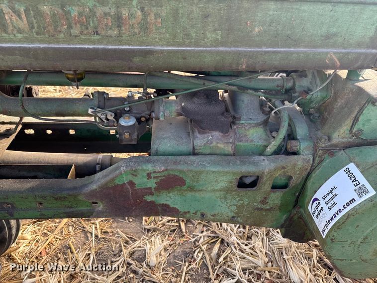 image for item EA2045 1951 John Deere B tractor