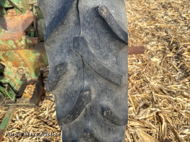 image for item EA2045 1951 John Deere B tractor