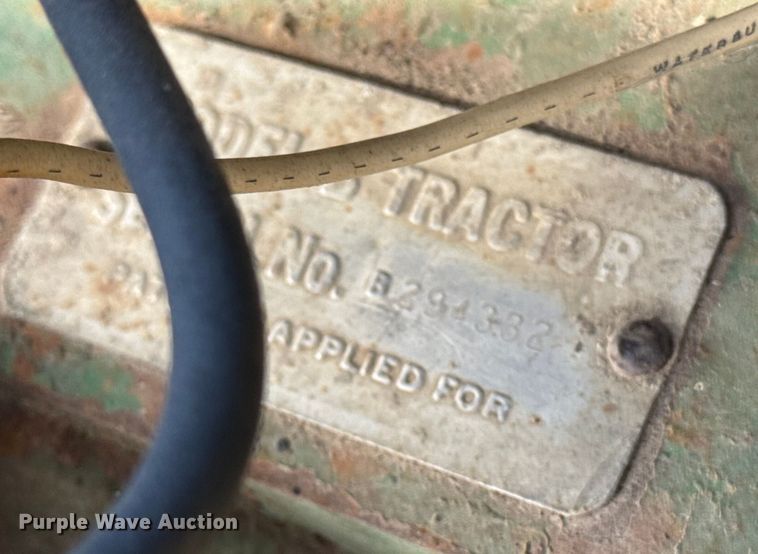 image for item EA2045 1951 John Deere B tractor