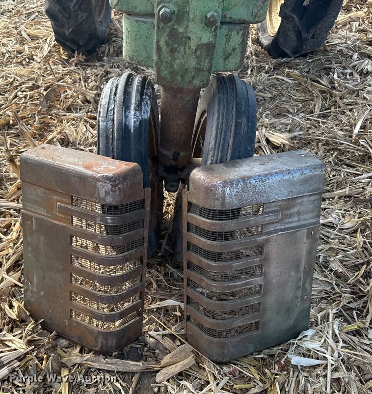 image for item EA2045 1951 John Deere B tractor