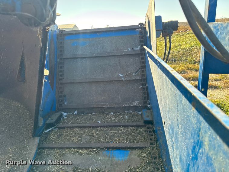 image for item EA2059 Patz 1200 Series 615 feed mixer