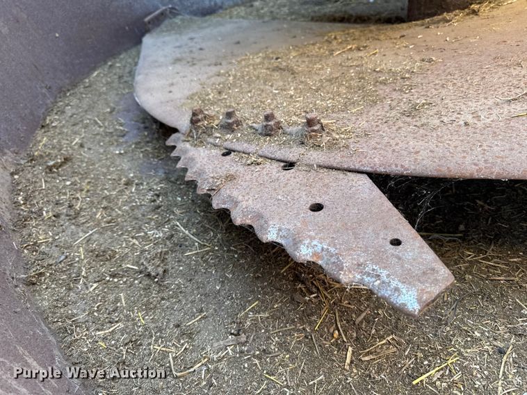 image for item EA2059 Patz 1200 Series 615 feed mixer