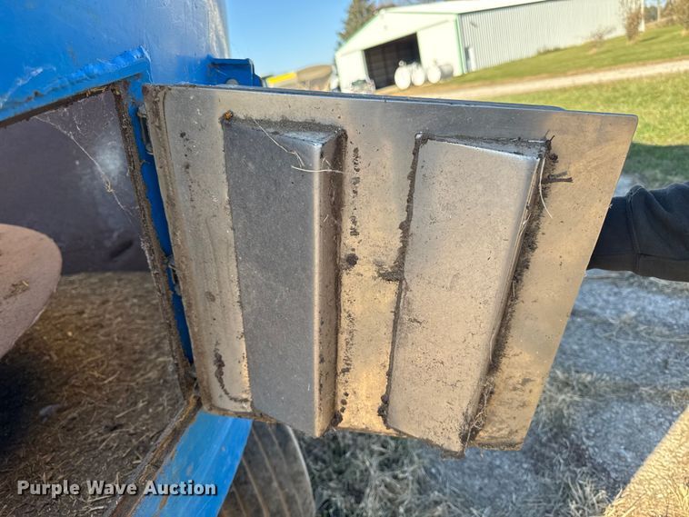 image for item EA2059 Patz 1200 Series 615 feed mixer