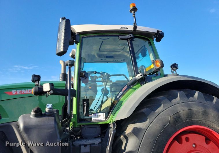 image for item EA2709 2021 Fendt 930 Vario MFWD tractor