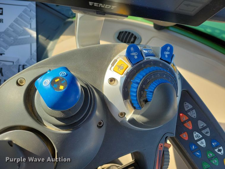 image for item EA2709 2021 Fendt 930 Vario MFWD tractor