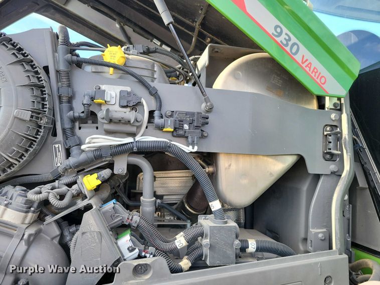 image for item EA2709 2021 Fendt 930 Vario MFWD tractor