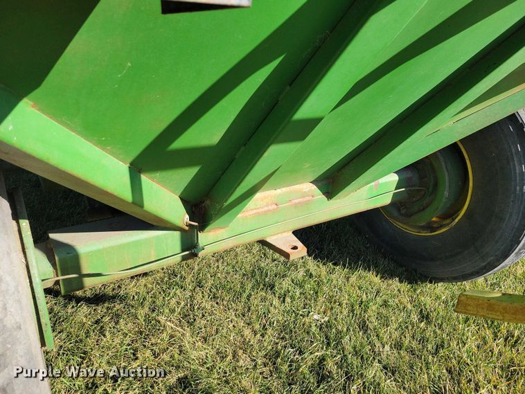 image for item EA2743 Crysteel Truckwagon grain cart