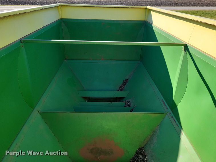 image for item EA2743 Crysteel Truckwagon grain cart