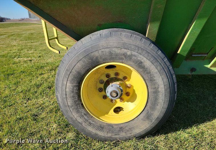 image for item EA2743 Crysteel Truckwagon grain cart