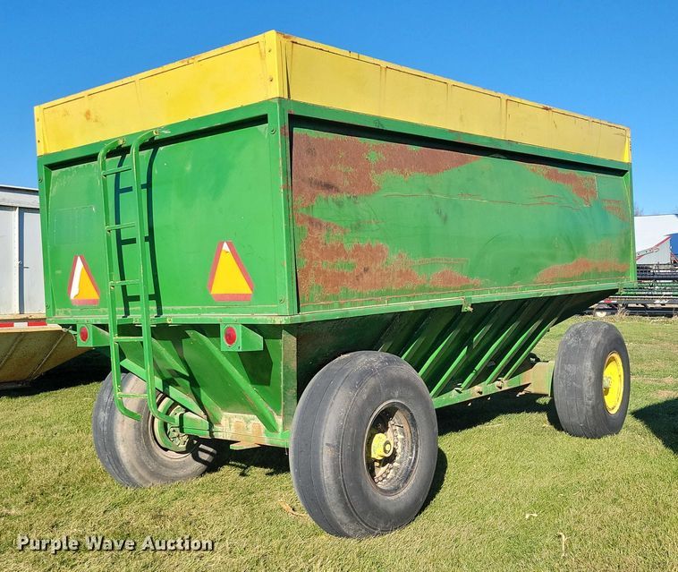 image for item EA2744 Crysteel Truckwagon grain cart