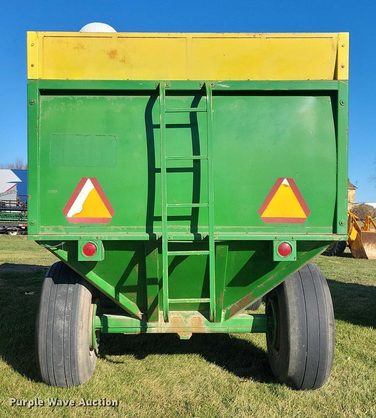 image for item EA2744 Crysteel Truckwagon grain cart
