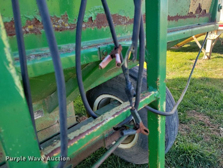 image for item EA2744 Crysteel Truckwagon grain cart