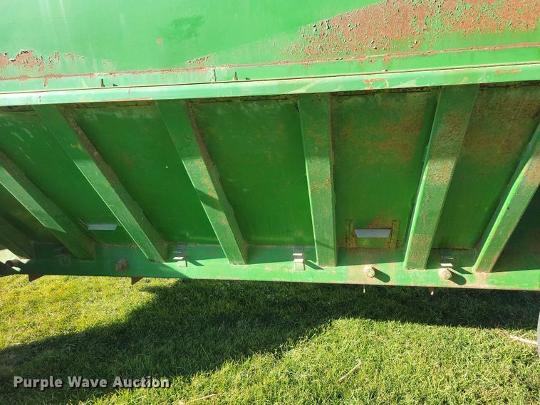 image for item EA2744 Crysteel Truckwagon grain cart