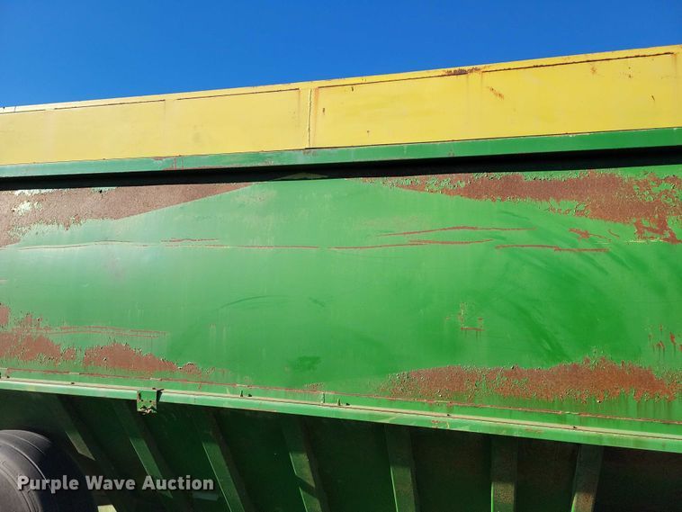 image for item EA2744 Crysteel Truckwagon grain cart