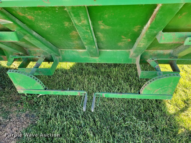 image for item EA2744 Crysteel Truckwagon grain cart