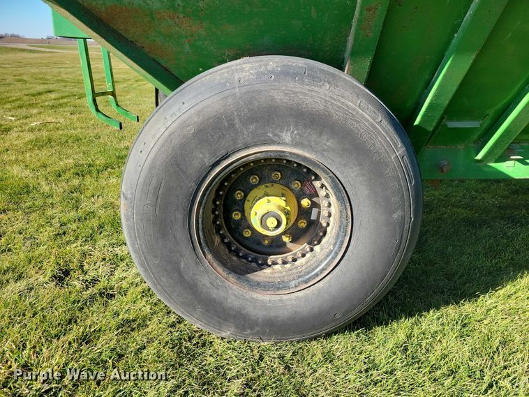 image for item EA2744 Crysteel Truckwagon grain cart