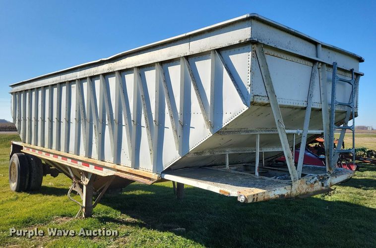 image for item EA2745 1971 Merrit grain trailer