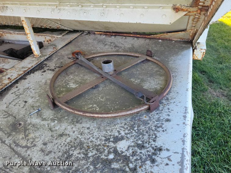 image for item EA2745 1971 Merrit grain trailer