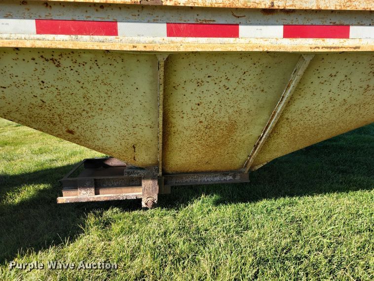 image for item EA2745 1971 Merrit grain trailer